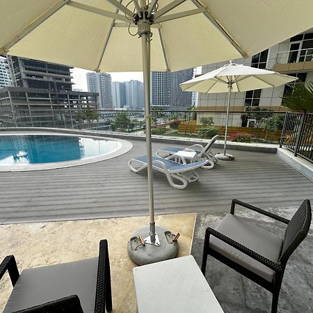 Dunya Tower Luxury And 2 Min Walk To Dubai Mall And Burj Khalifa In Heart Of Downtown Exterior photo