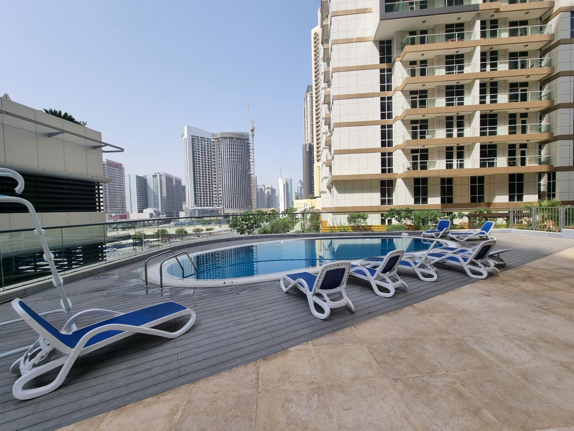Dunya Tower Luxury And 2 Min Walk To Dubai Mall And Burj Khalifa In Heart Of Downtown Exterior photo