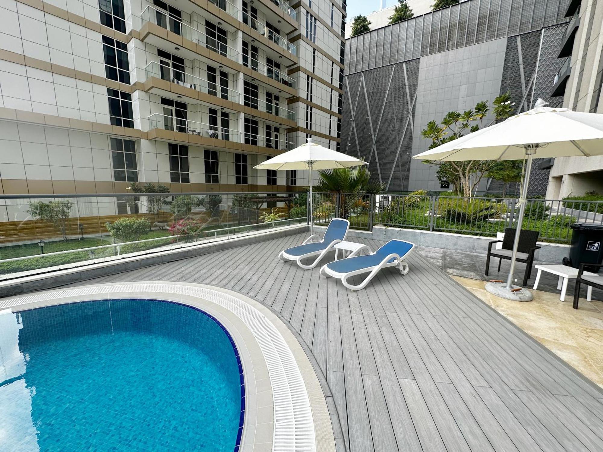 Dunya Tower Luxury And 2 Min Walk To Dubai Mall And Burj Khalifa In Heart Of Downtown Exterior photo